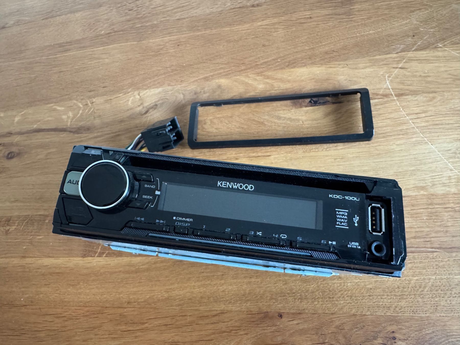 Kenwood Radio: Kenwood Autoradio KDC-100U – Usato da Frauenfeld venduto da lona05 2