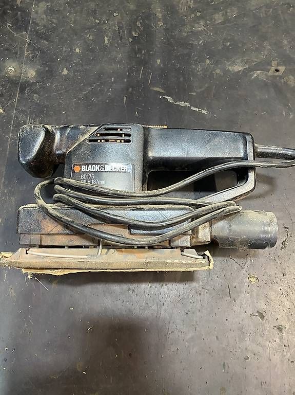 Schleifen & Polieren: Schleifmaschine Black&Decker – Gebraucht aus Kleinandelfingen von Alexi-bexi-21