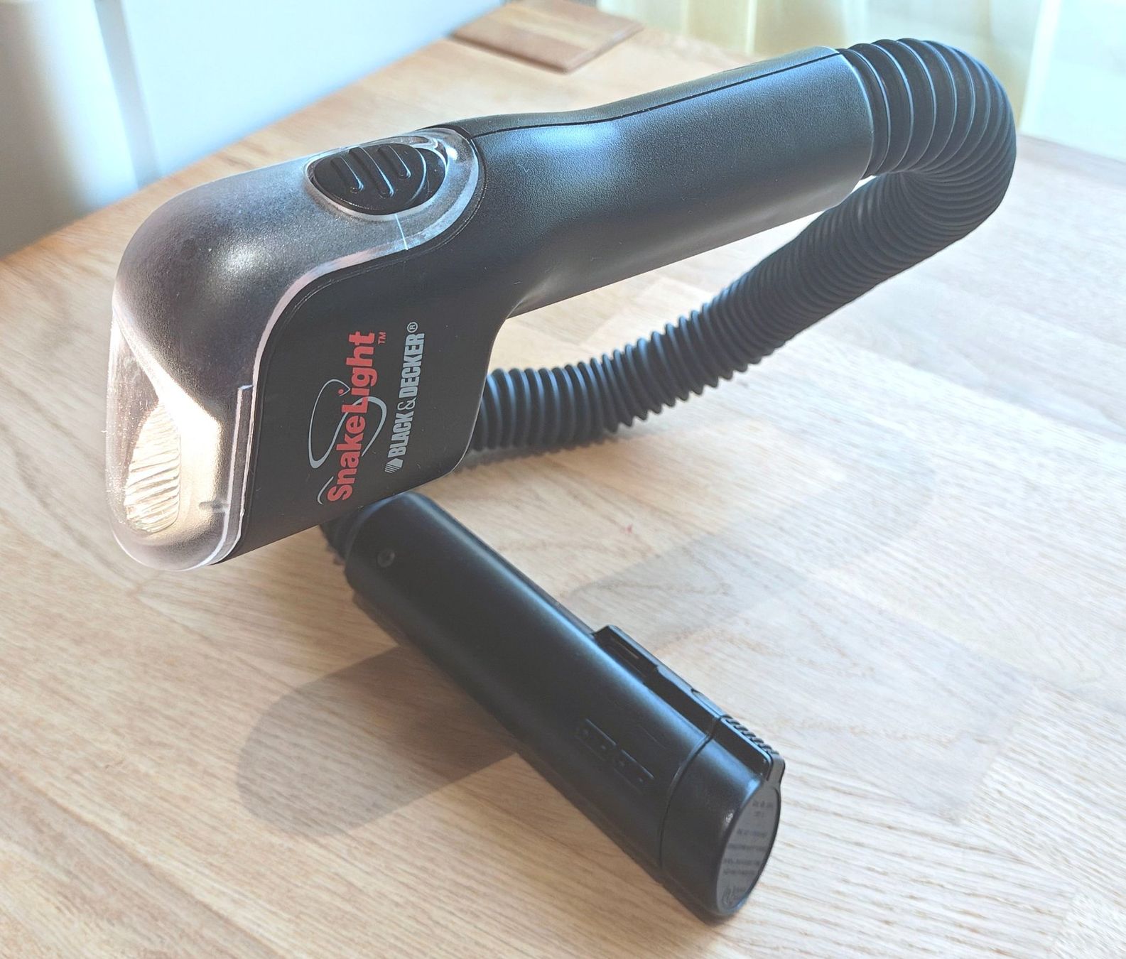 Lampes: Black&Decker Lampe "SnakeLight" - inkl. Halter & 2 Batterien – D'occasion à Bassersdorf par Stingray66 5