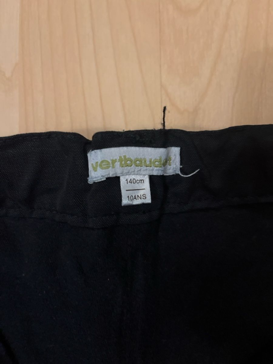 Vertbaudet Hosen: Vertbaudet Black Pants, 10 Years, 140cm, Boys – Gebraucht aus Emmenbrücke von vic_nx9v 1