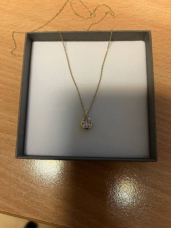 Catenine: Collier or jaune et diamants – Nuovo e nell'imballaggio originale da Fully venduto da Sassa68 1