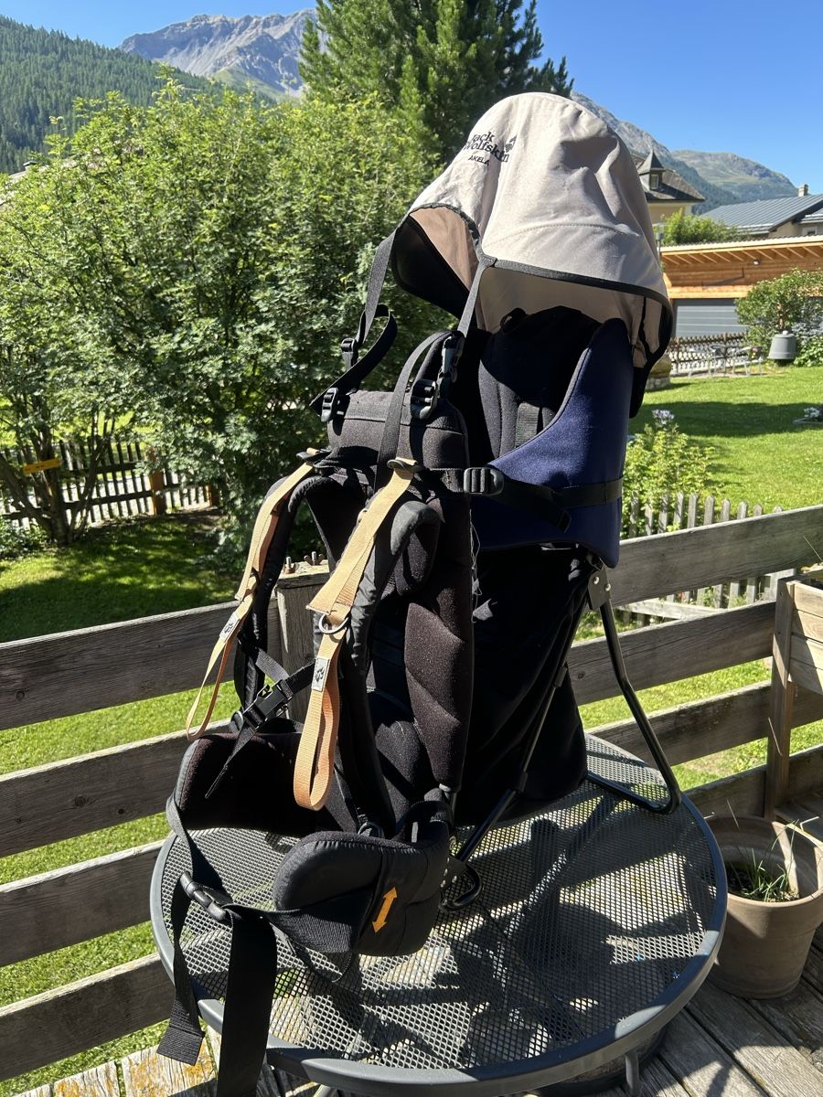 Jack Wolfskin Bauch- & Rückentragen: Kindertrage Jack Wolfskin, gebraucht – Gebraucht aus S-chanf von engiadinna