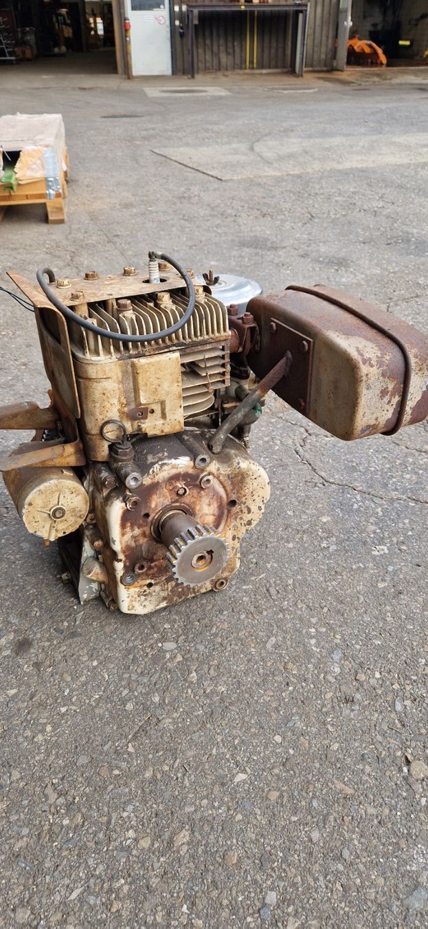 Aebi Tutte le macchine: Aebi KM51 Motor und Getriebe – Difettoso da Aeschlen venduto da wenk76 6