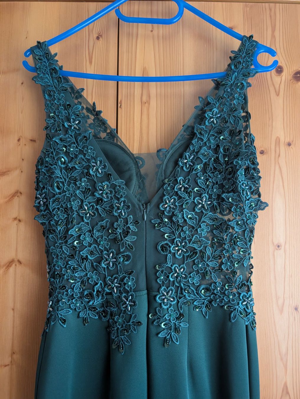 Kleider: Elegantes Abendkleid in Moosgrün – Gebraucht aus Besenbüren von ram_z8pp 4