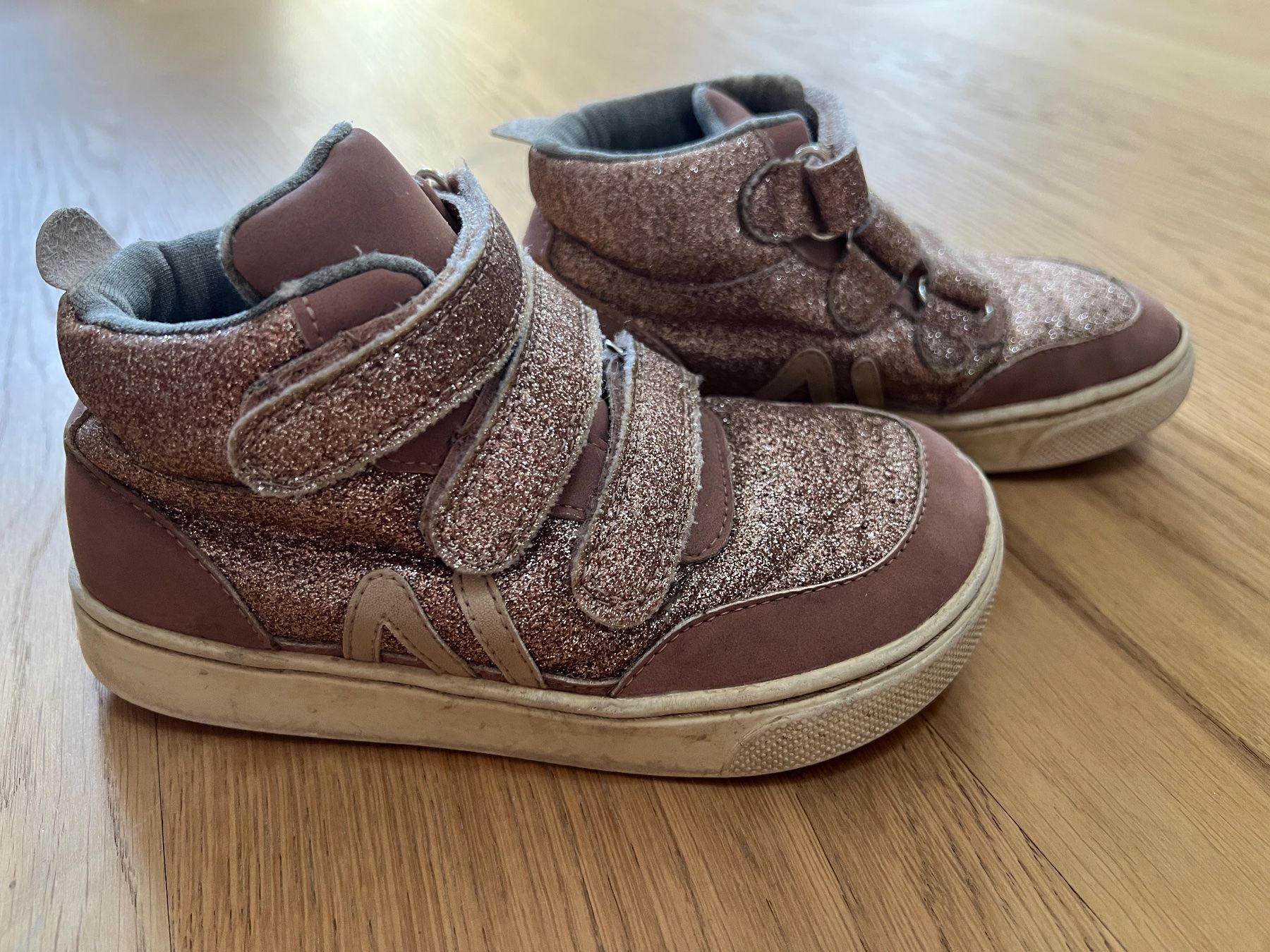 Scarpe per ragazze: Aankl Herbst-/Winterschuhe – Usato da Basel venduto da mylino01