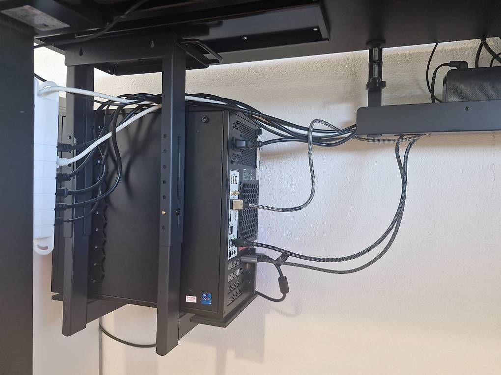 Tavoli: Contini Table de bureau réglable avec accesoires  – Usato da Bulle venduto da CYGA92 2