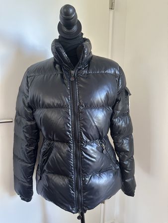 Moncler black down jacket - size 3 