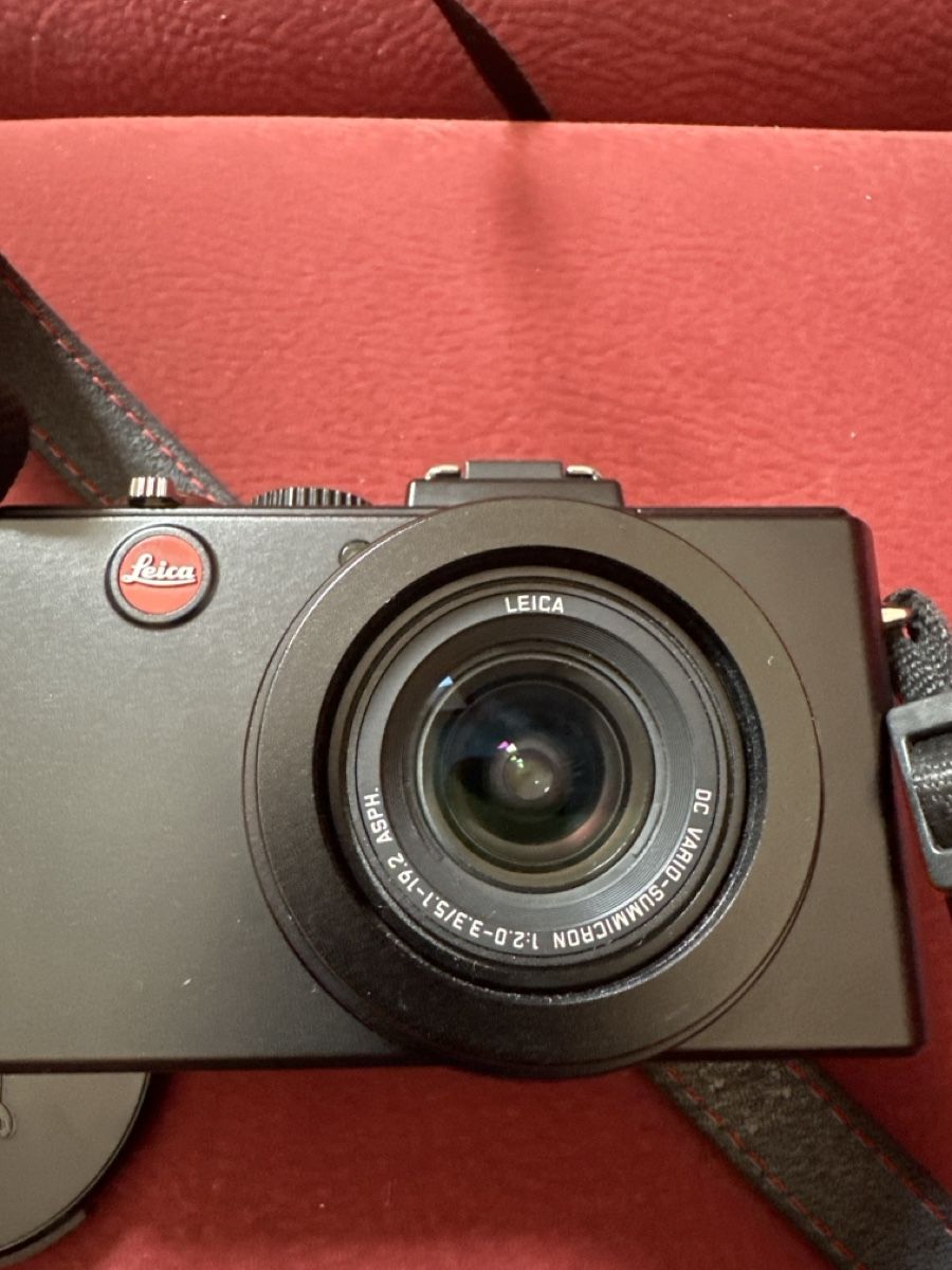 Leica Fotocamera: Leica D-Lux 5 Camera + Accessories – Usato da Zermatt venduto da katytesunshine 3