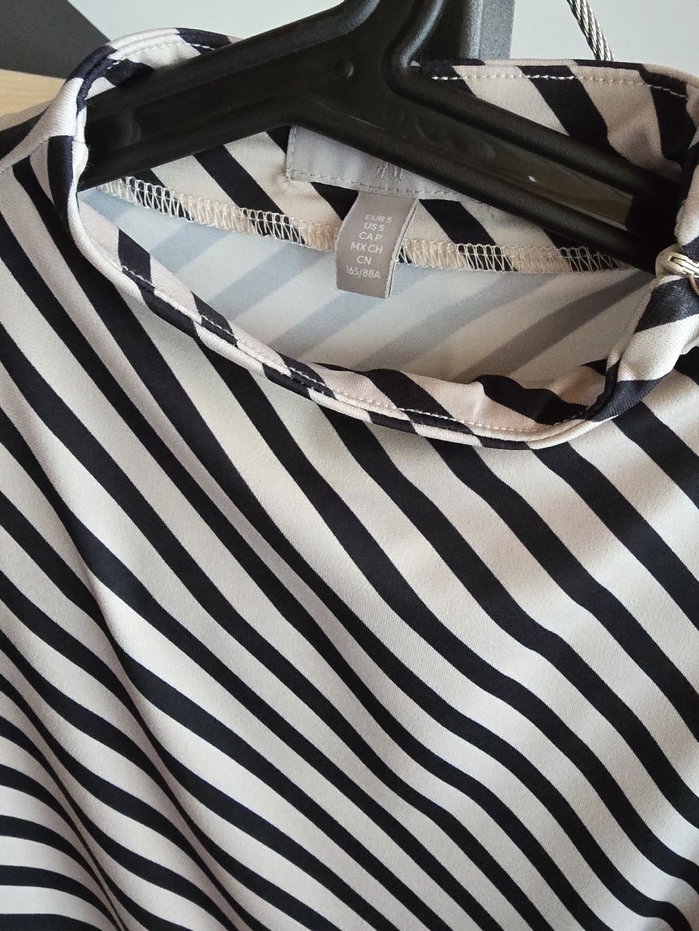 H&M Lots de vêtements: 2 Kleider in S – D'occasion à Wolfwil par chipsyyy 4