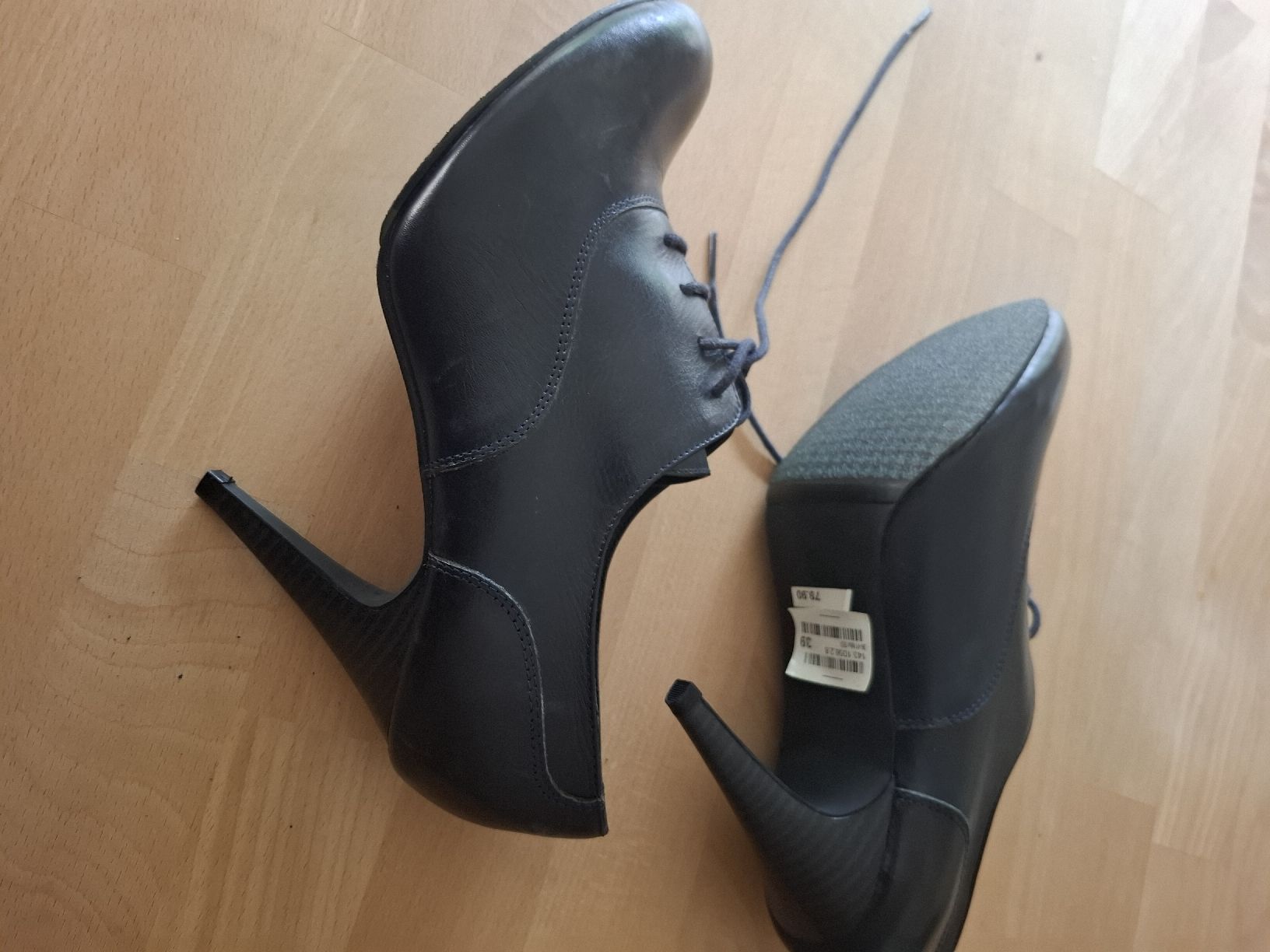 Scarpe da donna: Eleganti Stiefeletten von Max, Schwarz, Gr. 38 - – Usato da Goldach venduto da Helen2017 3