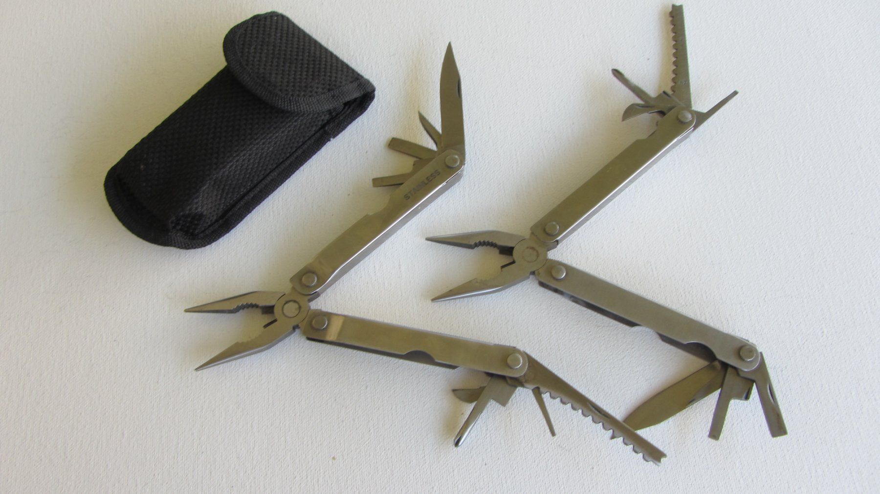 Tous les outils: 2 Allround Multifunktionswerkzeuge – Neuf (Voir description) à Dietikon par Manfi49