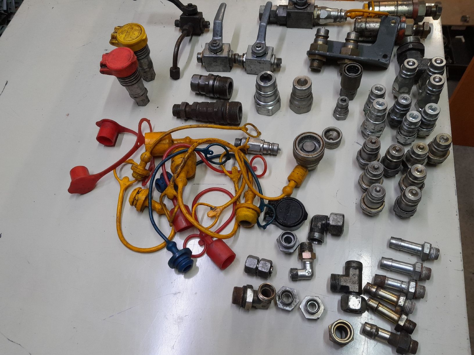Metall- & Schlosserei Sonstiges: Hydraulik Pneumatik – Defekt aus Bischofszell von Spall80 1