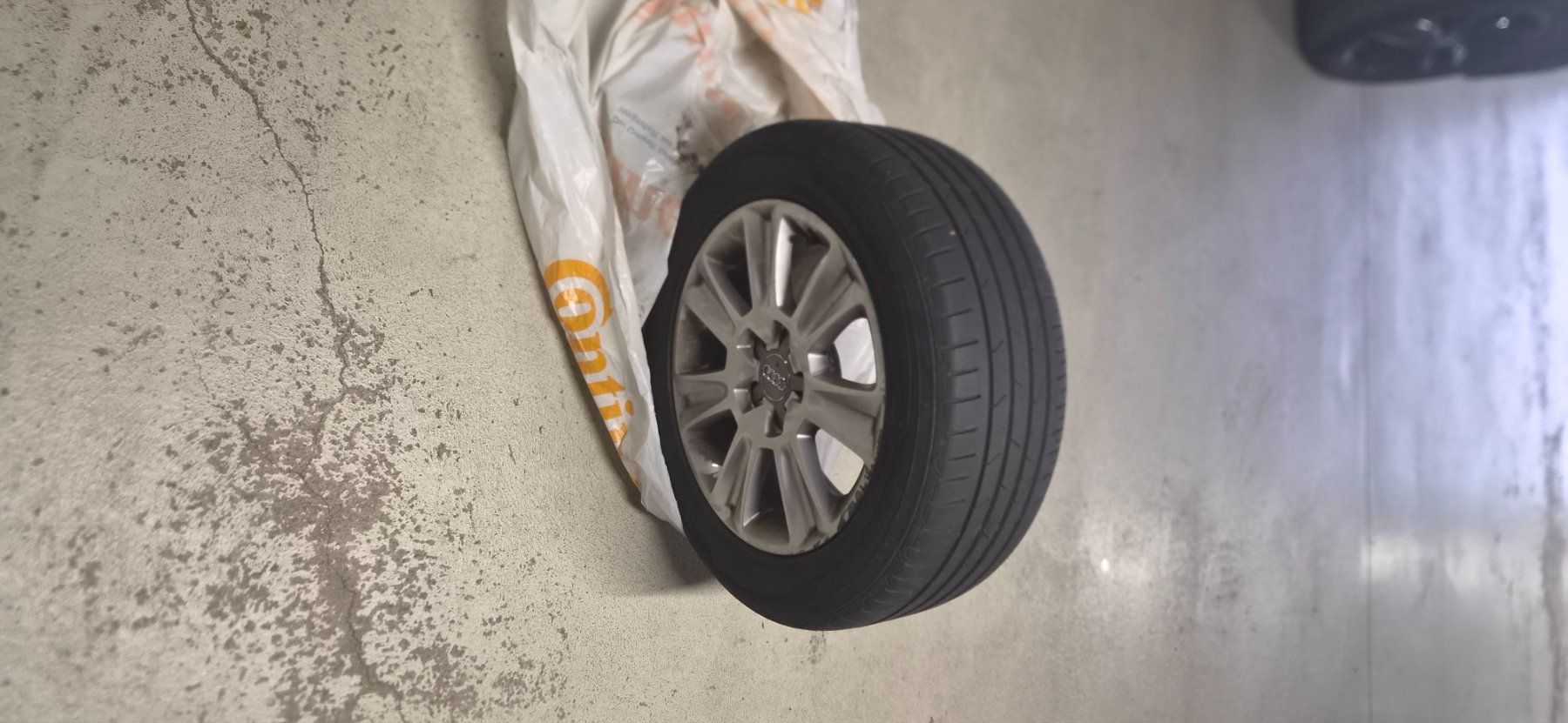 Hankook Pneumatici & Ruote complete: 4 Pneu sur jante Audi A1 – Usato da Sonceboz-Sombeval venduto da ser_7cxw 1