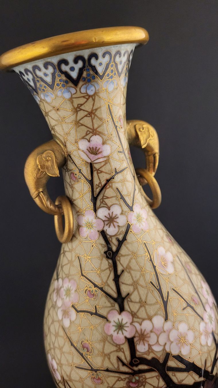 Vasen & Gefässe: Cloisonné Vase mit Elefanten-Köpfen – Gebraucht aus Basel von spinne02 6