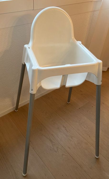 Weisser Kinderhochstuhl für Kleinkinder 1