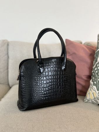 Handtasche schwarz Krokoleder-Optik