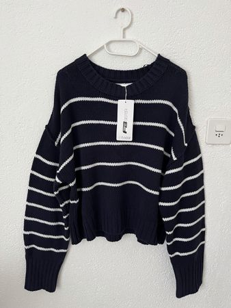 Gestrickter Pullover Sister Gr. XL dunkelblau-weiss gestreif