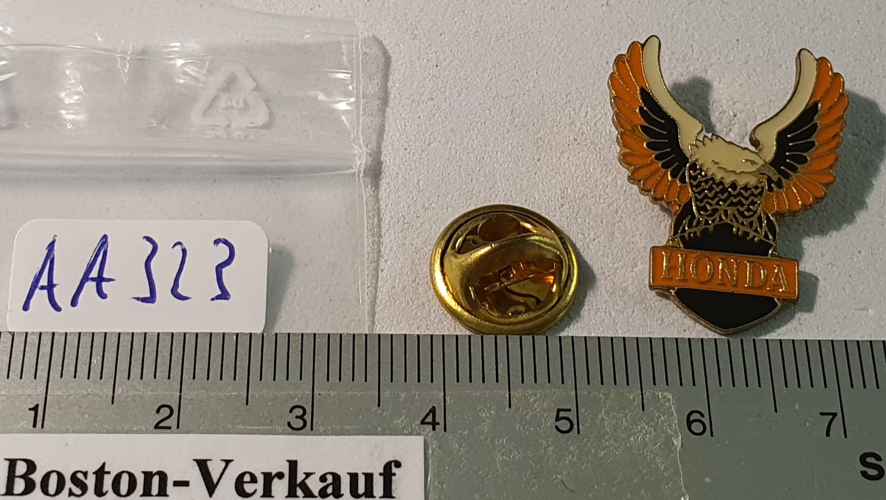 Plaketten & Abzeichen: AA323 - Pin Adler HONDA Motorrad & Auto – Gebraucht aus Reinach BL von Boston-Verkauf 1
