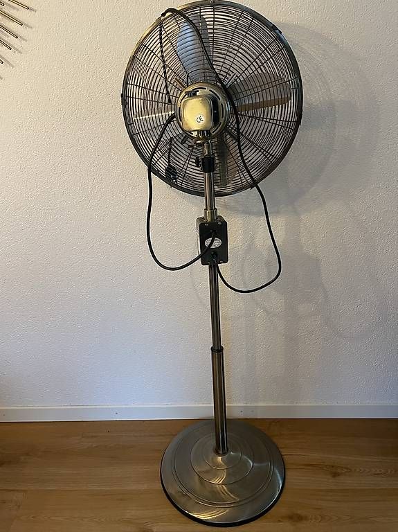 Ventilatori: Wunderschöner Vintage Ventilator – Nuovo e nell'imballaggio originale da Nänikon venduto da Susan_1 2