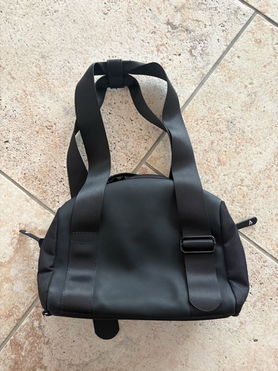 Gymshark Borse: sac gymshark everyday mini holdall  – Usato da St-Prex venduto da Chiaralop 2