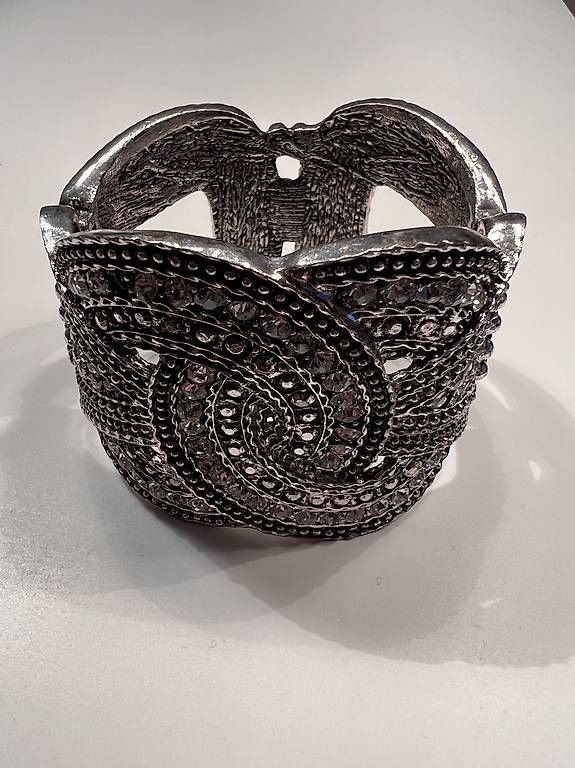 Bracciali & Braccialetti: Braccialetto acciaio decorato  – Usato da Gordola venduto da Simijojo 1