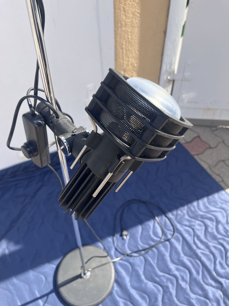 Lampade: Vintage Studio-Stehlampe / Industrial Scheinwerfer-Leuchte – Usato da Hefenhofen venduto da n0rt0n 4