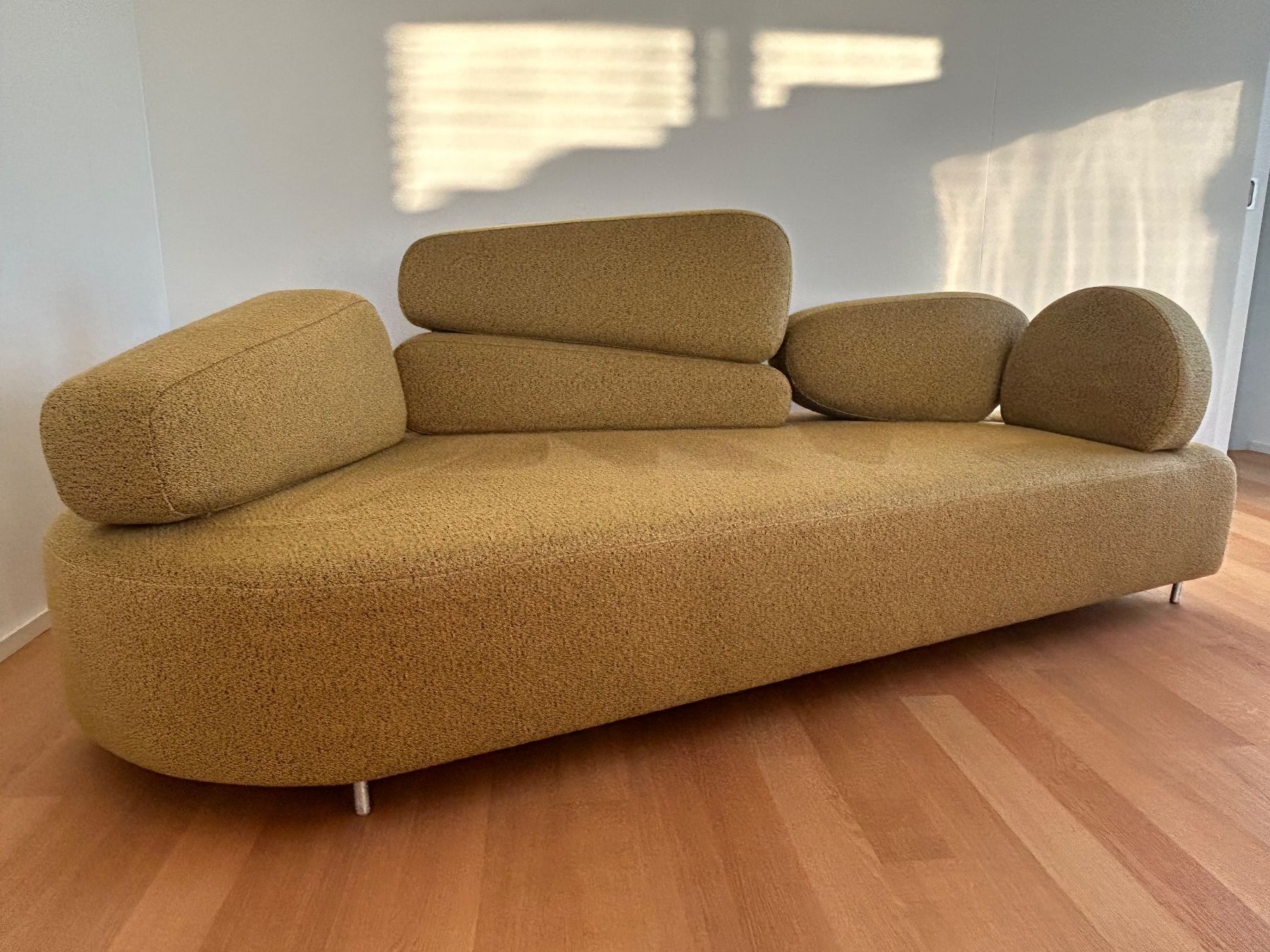 Brühl Divani: Brühl Mosspink Sofa – Usato da Kloten venduto da ukr