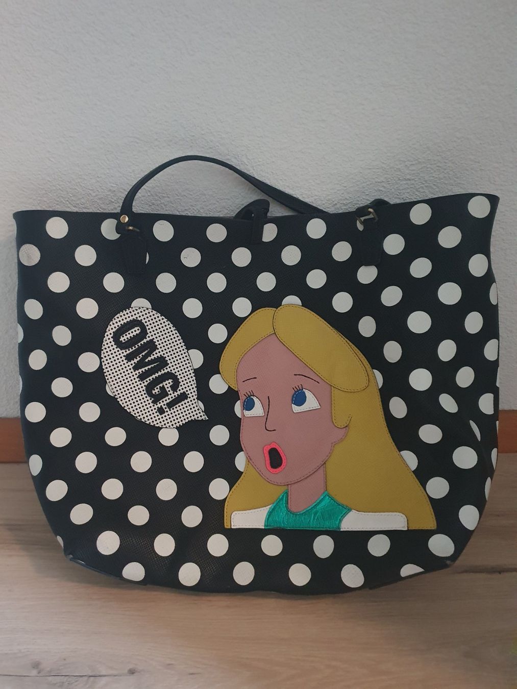 Essentiel Antwerp Taschen für Damen: Oversize Handtasche Alice in Wunderland – Gebraucht aus Nussbaumen AG von jul_t76k