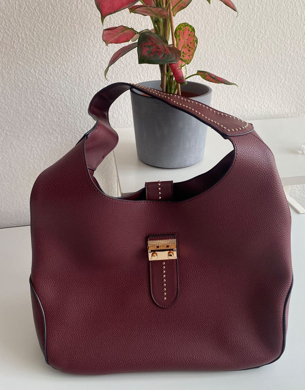 Taschen: HANDTASCHE - BORDEAUX – Gebraucht aus Winterthur von hil_7mxs 1