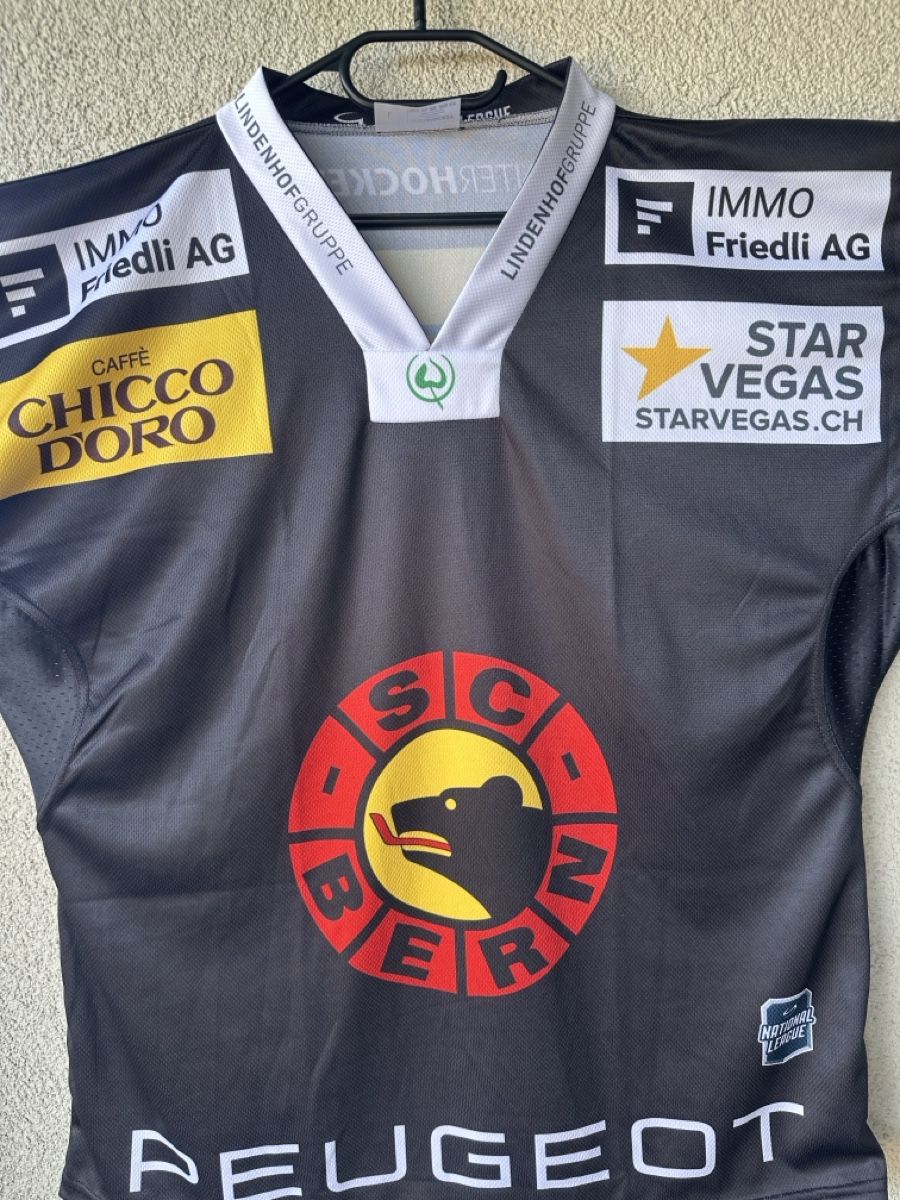 Maillots de corps & Pantalons: SC Bern Trikot Neu – Neuf avec emballage d'origine à Bolligen par naskapi