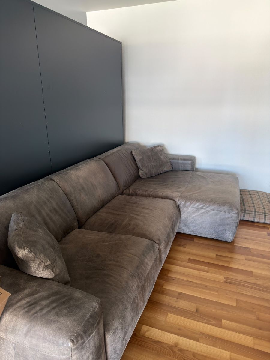 Sofas: Wildleder-Sofa – D'occasion à Uster par Agoets