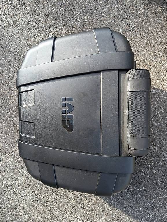 Topcase: Top-case Givi Trekker Light 52L – Nuovo e nell'imballaggio originale da Corcelles-le-Jorat venduto da jmirand 1