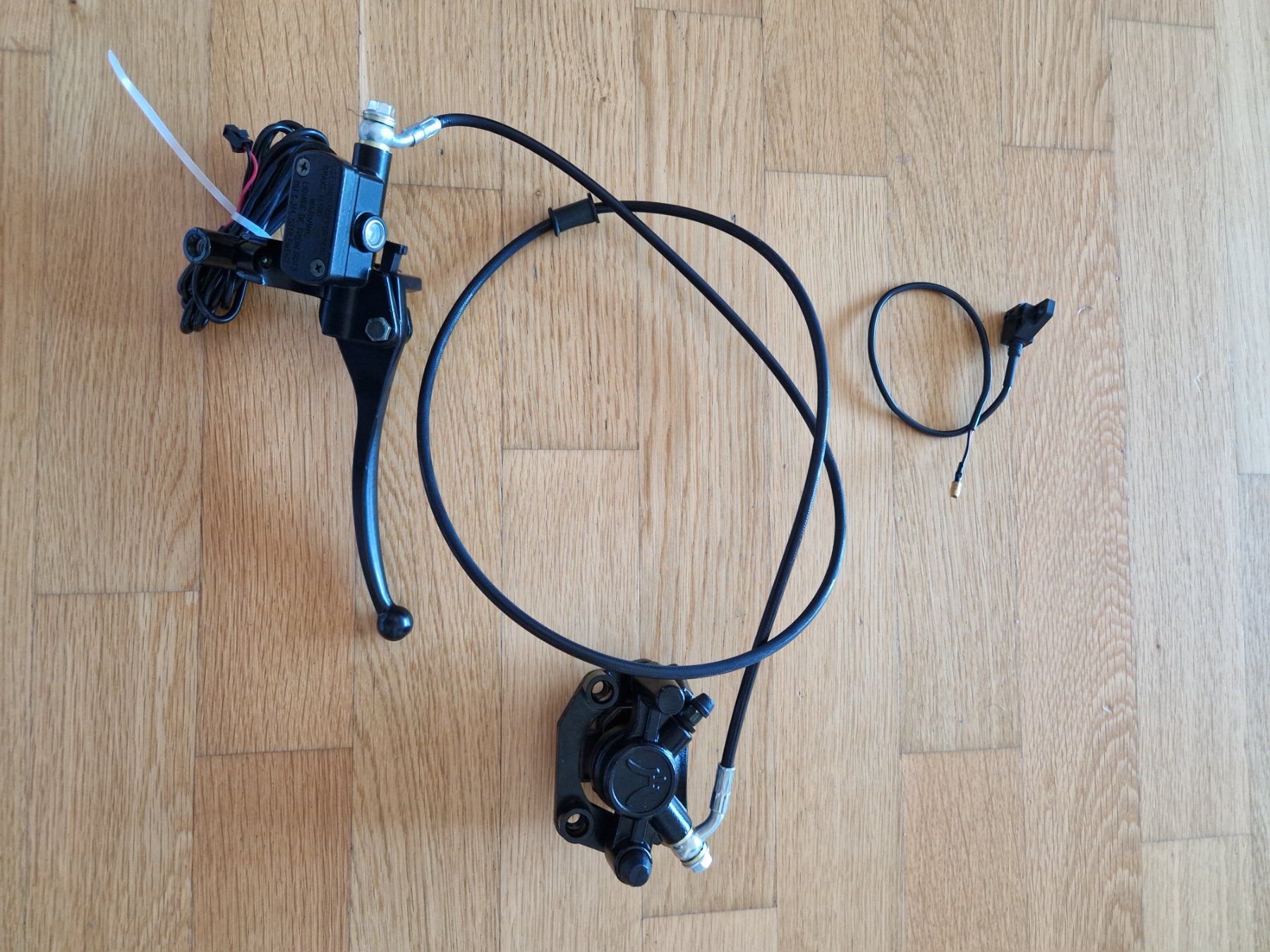 Toutes les pièces pour scooter: Bremse hinten für E-Roller – Neuf (Voir description) à Uetikon am See par Ccloedi