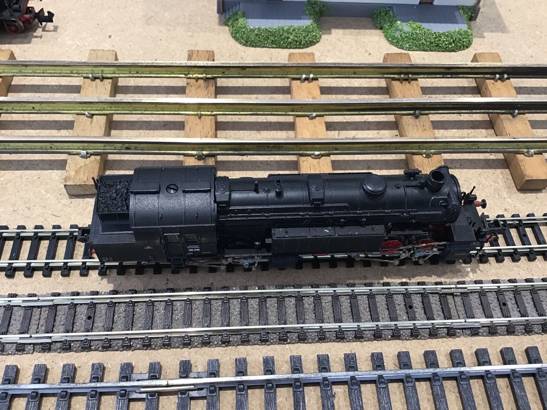 Arnold Modellini di ferrovie: ARNOLD N Dampflokomotive BR 98 016, – Usato da Männedorf venduto da Modellbau-wyss 3