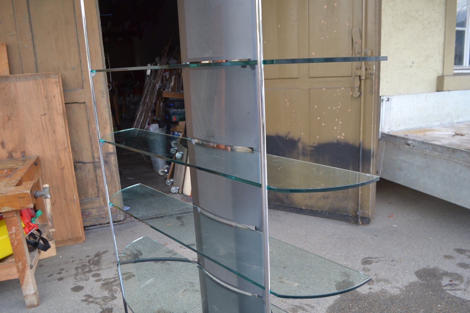 Regale: Glasregal, Halbrunde Form, Schwarz,  Design – Gebraucht aus Wil SG von Athi 8