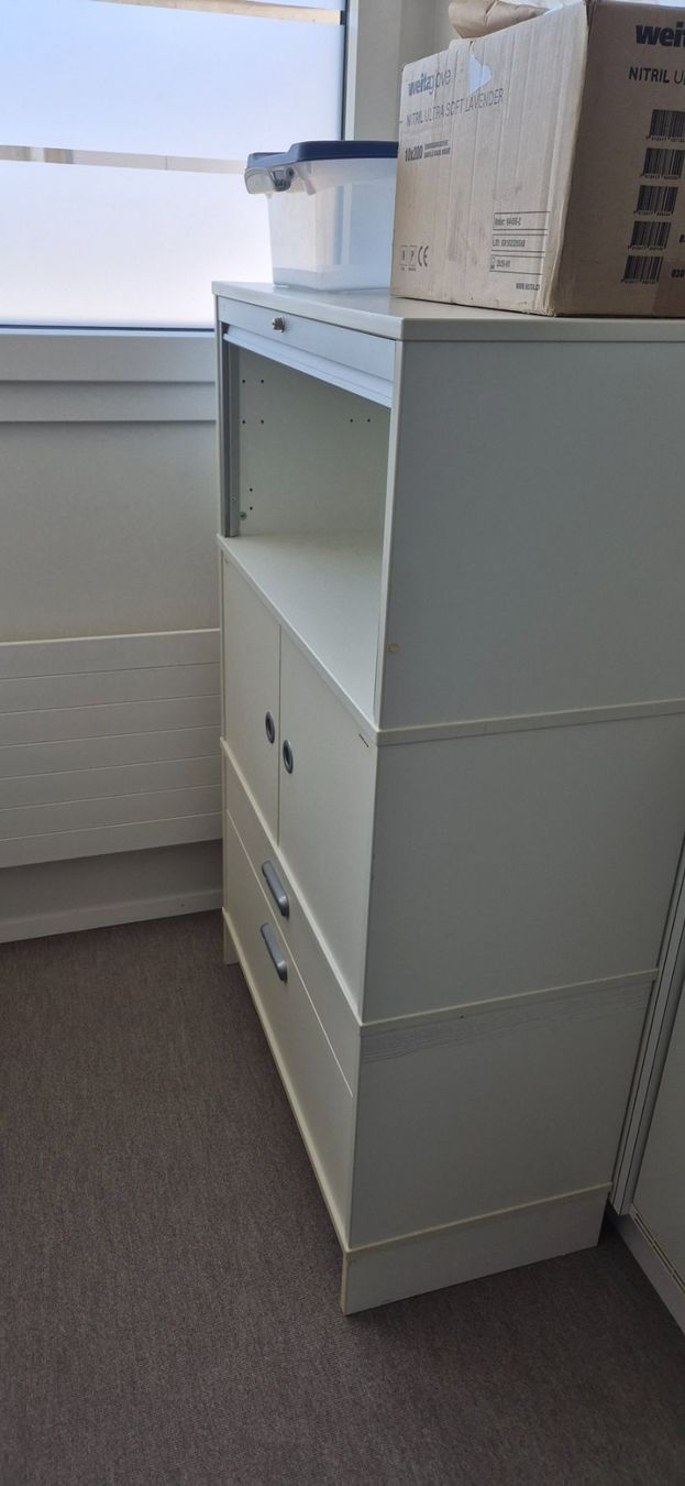 Ikea Armadi: Büromöbel IKEA Effektiv – Usato da Huttwil venduto da Hpb7 2