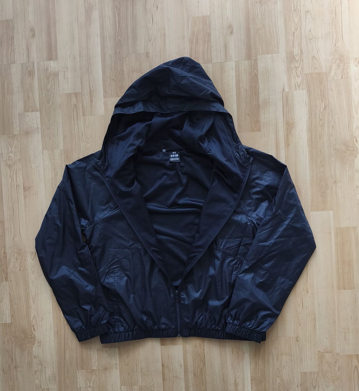Under Armour Giacche: UNDER ARMOUR Damen Windbreaker schwarz Gr. S – Nuovo (secondo la descrizione) da Rüti ZH venduto da mome8 3