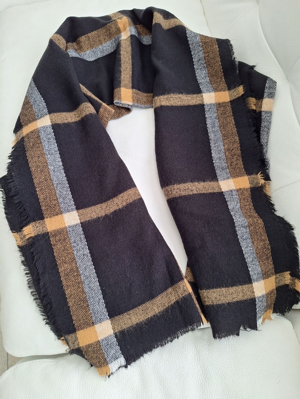 Foulard & Sciarpe: SCHÖNE SCHAL – Usato da Steinhausen venduto da togoraul123 1