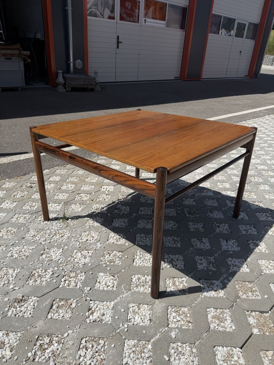 Tische: Table basse carrée Ole Wanscher – Gebraucht aus Arnex-sur-Orbe von Tutu1037 1