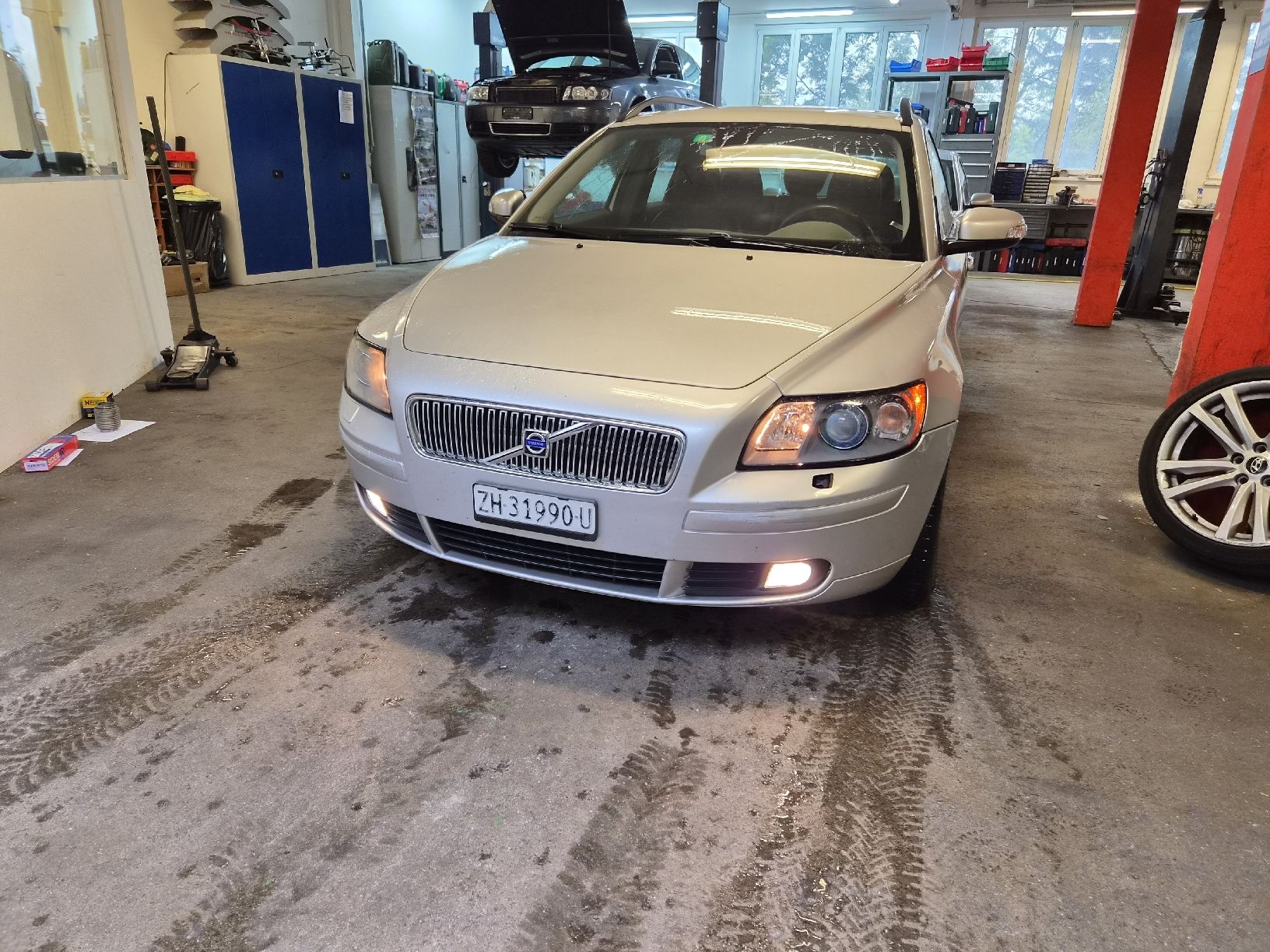 Volvo Autos: Volvo V50 T5  – D'occasion à Hinwil par Service95