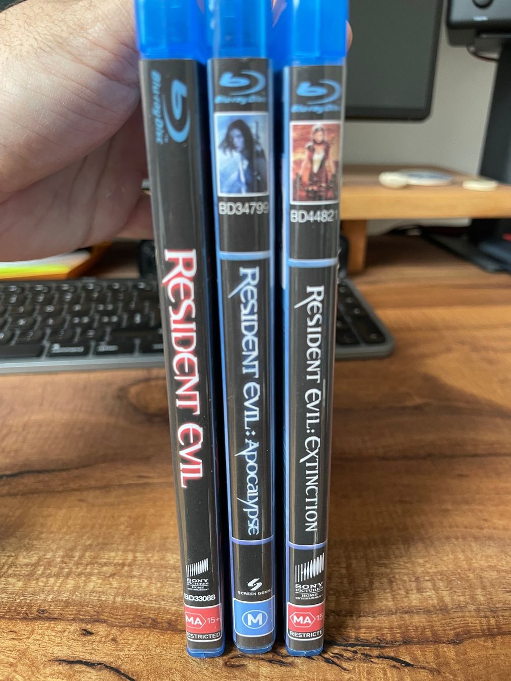 Tutti i DVDs: Resident Evil - Trilogy (blu-ray) – Nuovo e nell'imballaggio originale da Vevey venduto da c_lathion 2