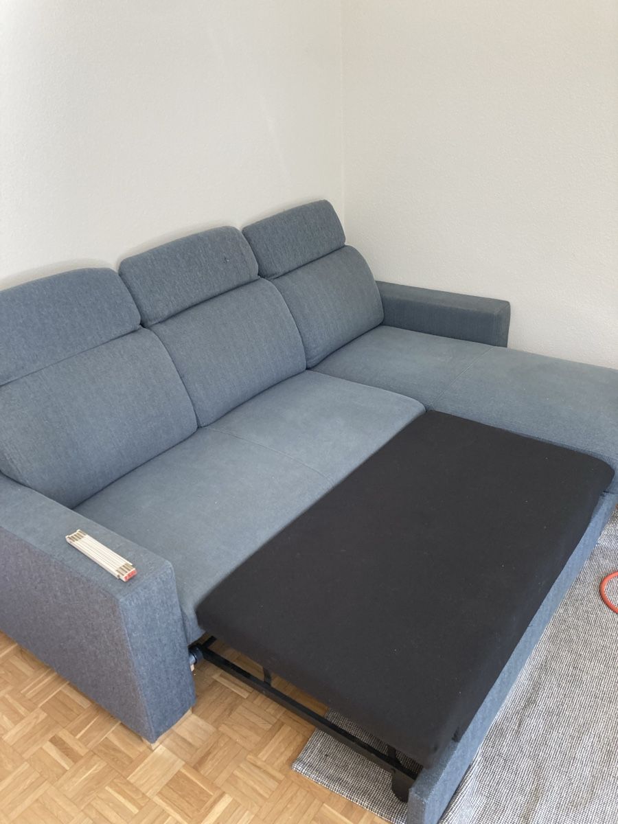 Divani: Canapé d'angle convertible gris avec espace de rangement – Usato da Préverenges venduto da ale_yjv5 2