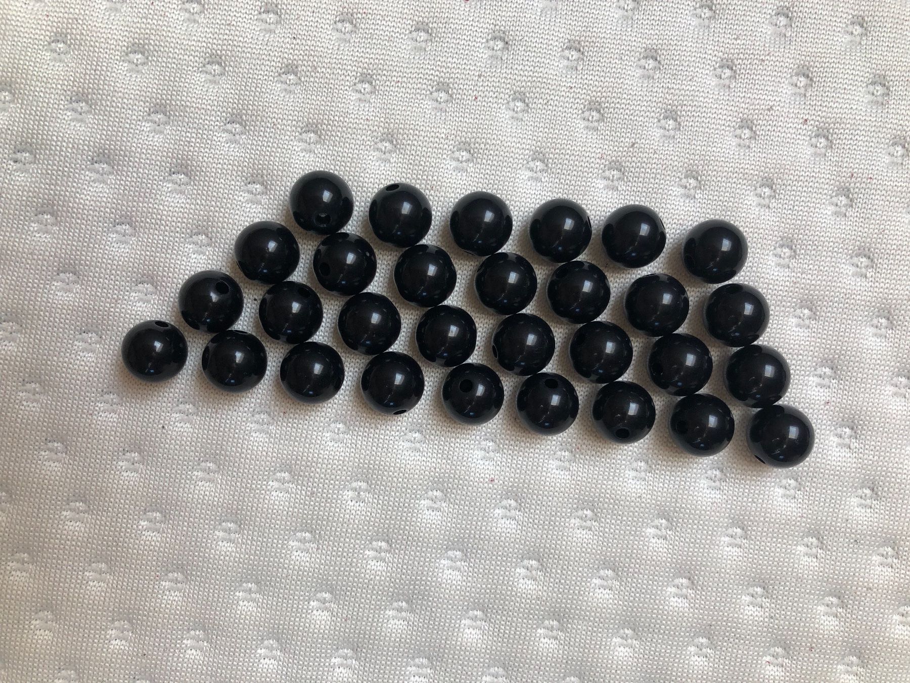Perle (finte): Lot de Perle Noire synthétique – Usato da St-Aubin FR venduto da Tiweety 4