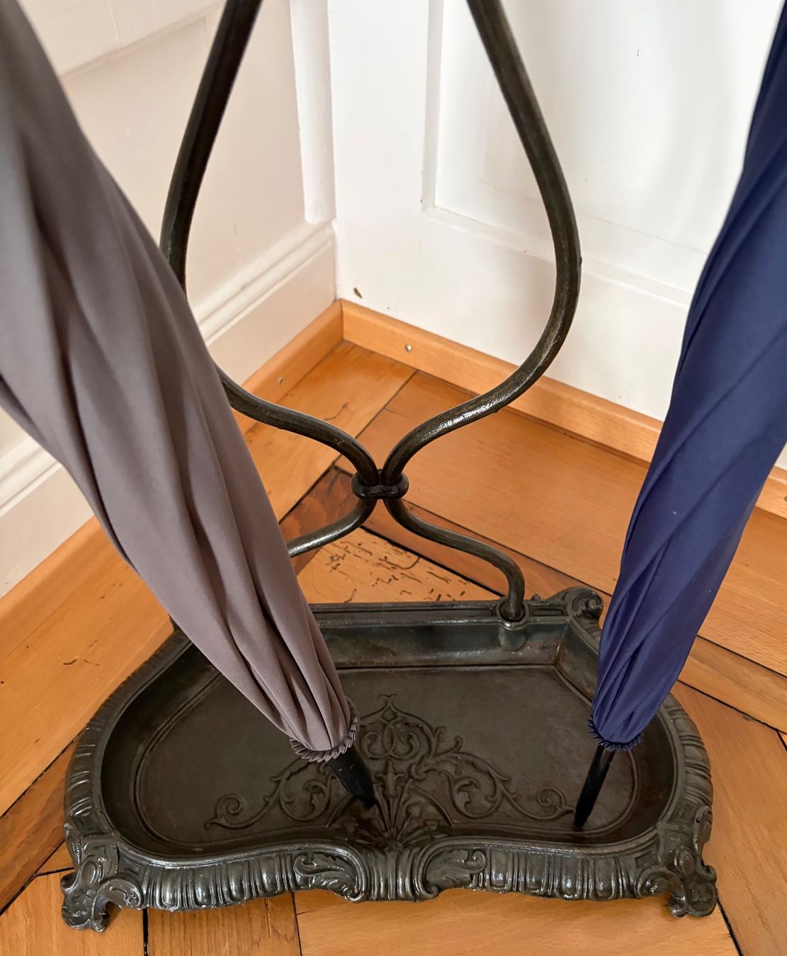 Sonstige Büroeinrichtungen: Schirmständer - Gusseisen - Jugendstil – Gebraucht aus St.Gallen von Boergie 6