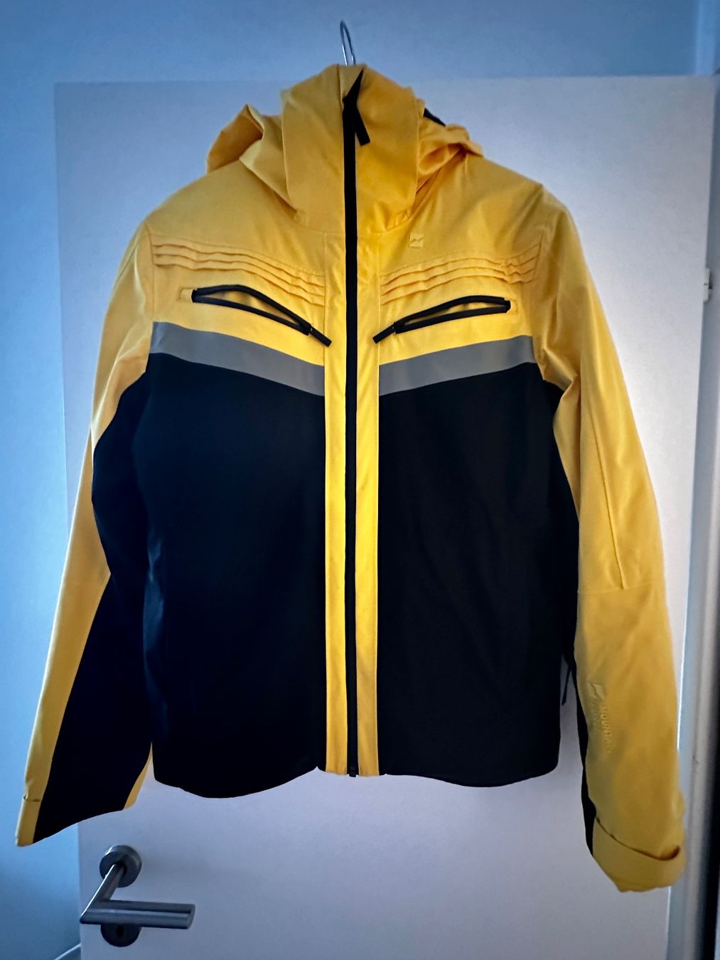 Giacche: New Mountain Force men ski jacket size XS – Nuovo e nell'imballaggio originale da Sorengo venduto da dis_tfq6