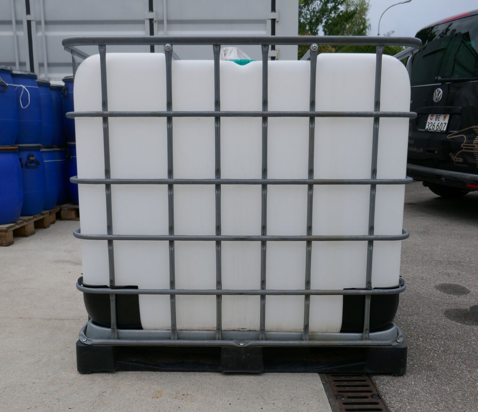 Abbeveratoi e trogoli: IBC Tank, Wassertank, 1000 Liter – Usato da Port venduto da uzuku 5