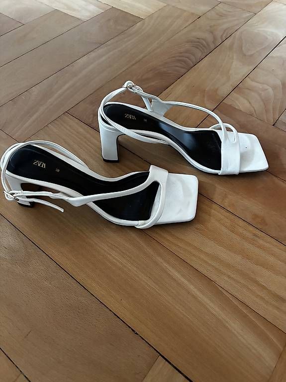 Zara Damenschuhe: Weisse High Heels / Sandalen mit 5cm Absatz, Gr. 36 – Gebraucht aus Bern von saeruhb 3