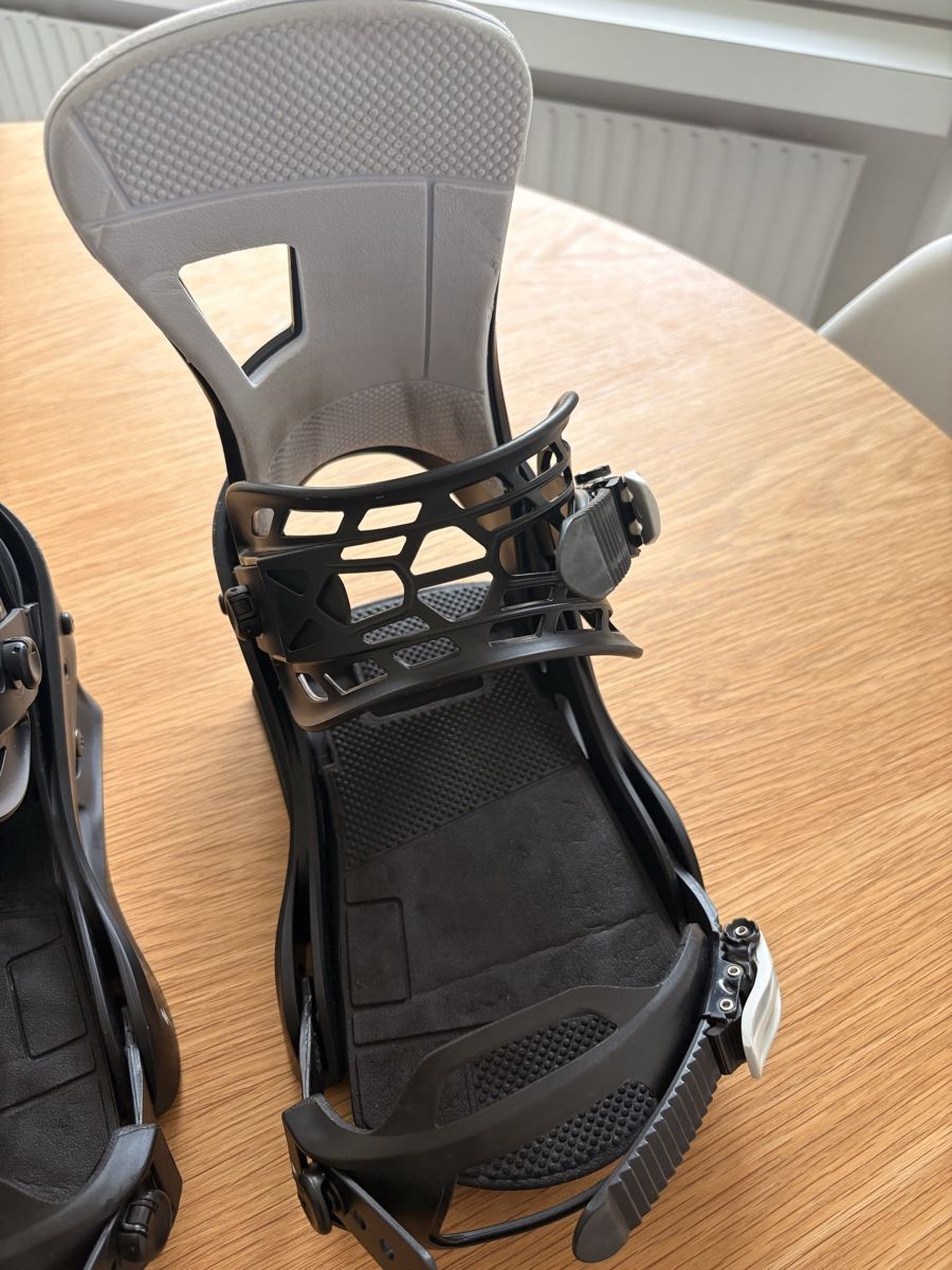 Burton Attacchi: Burton Freestyle Snowboard Bindung – Usato da Lyss venduto da Luuh 3