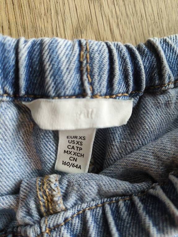 Jeans: Jeans Shorts  – D'occasion à Flums par tin_zk28 1