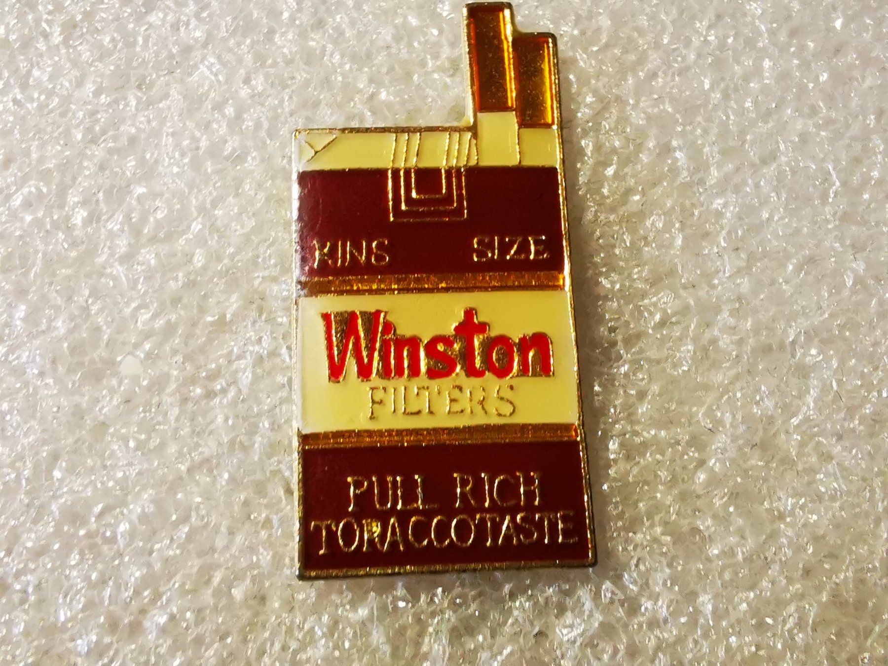 Placchette & Badge: Ansteckpin 157: Winston – Usato da Oppligen venduto da Pin-Fall-Shop